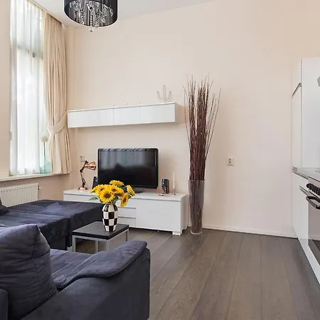 Authentic Townhouse Apartamento