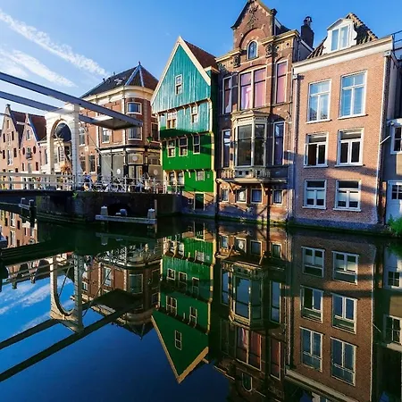 Authentic Townhouse Apartamento