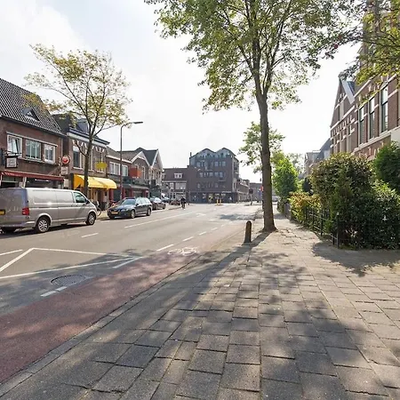 Authentic Townhouse *